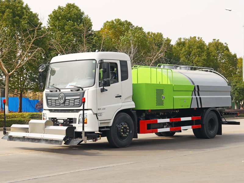 國(guó)六8立方東風(fēng)天錦 路面清洗車(chē)